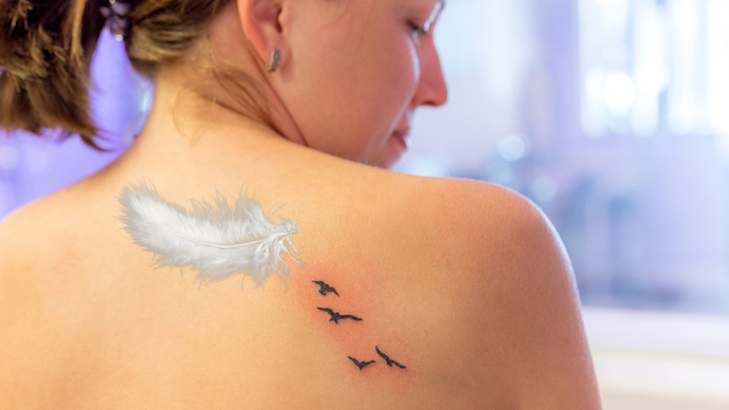 Feather Tattoo Meaning - TeMaRo™