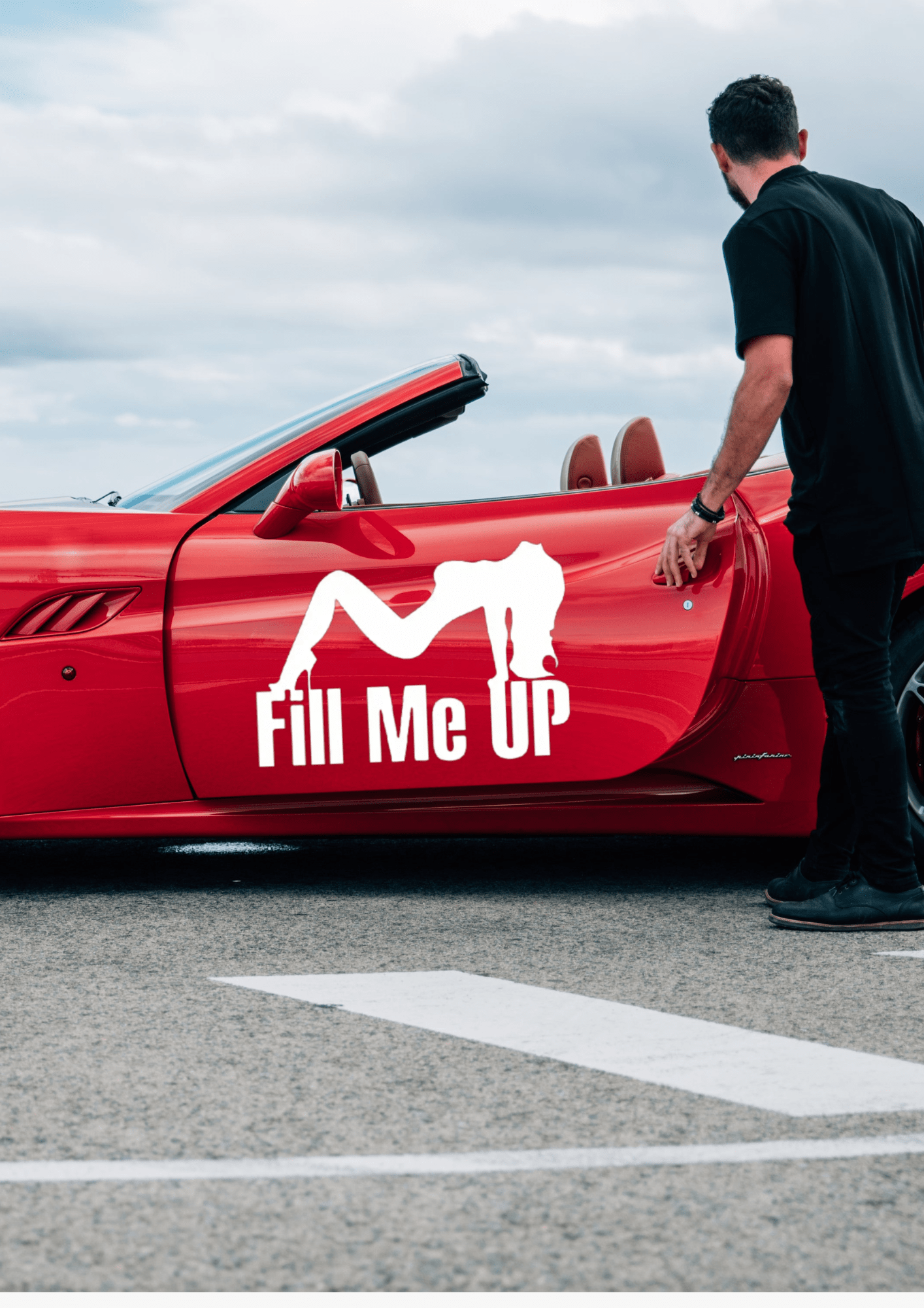 TeMaRo™ Red / 10x7cm) Car Sticker - Fill Me Up Decal